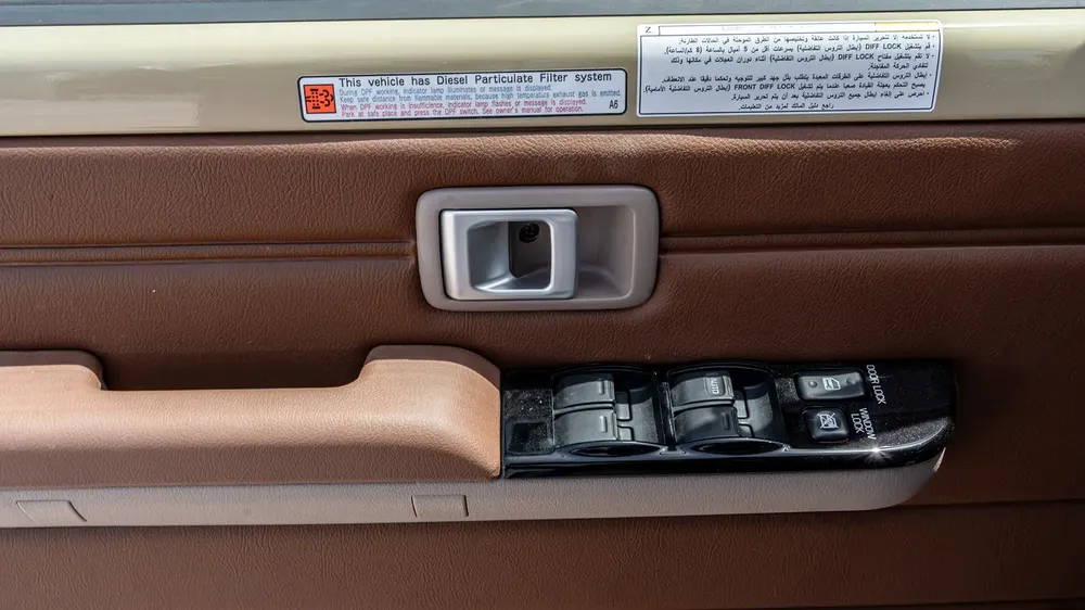2026 Toyota Land Cruiser LC76 2.8L AT Diesel (Beige-Brown) Full Option - Image 9
