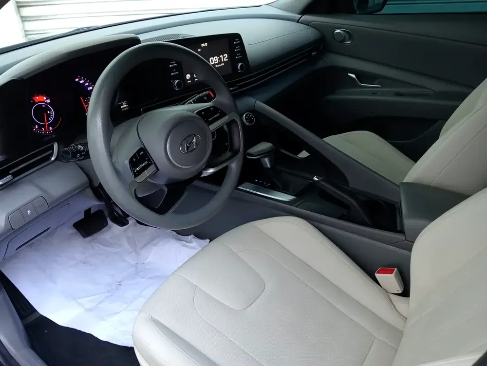 Hyundai Elantra 2023, Comfort, GCC Specs - Excellent Condition! - Image 10