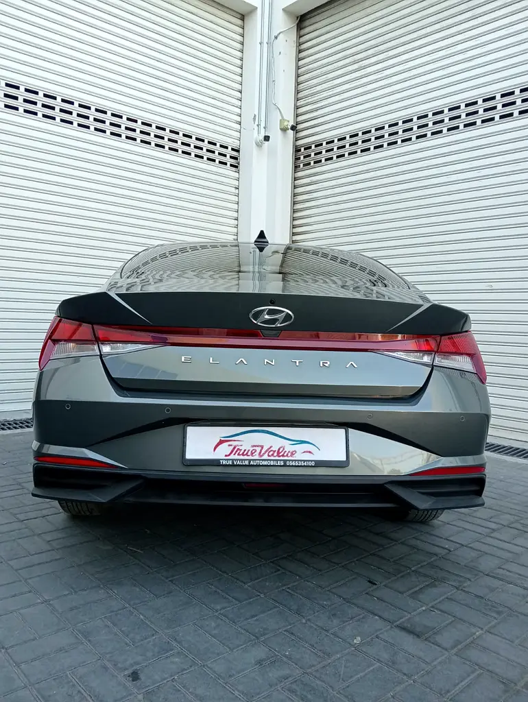 Hyundai Elantra 2023, Comfort, GCC Specs - Excellent Condition! - Image 12