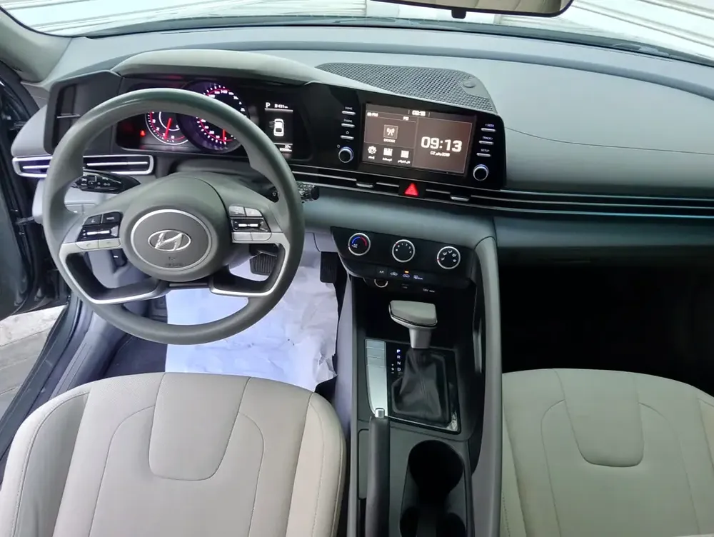 Hyundai Elantra 2023, Comfort, GCC Specs - Excellent Condition! - Image 9