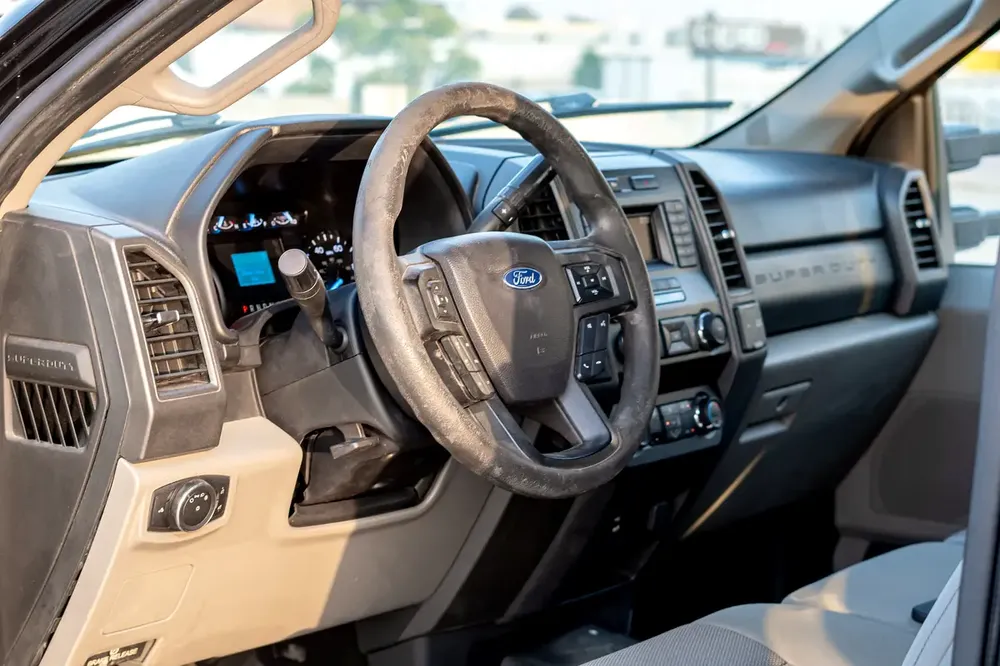 2019 Ford F-350 SUPER DUTY American Specs - GCC Resale - Image 5