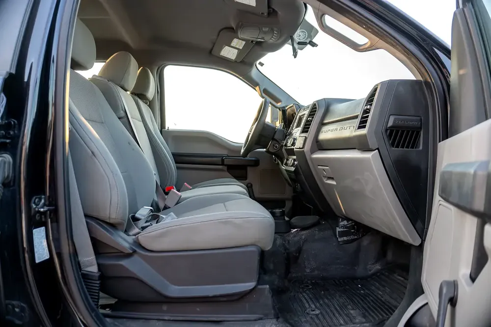 2019 Ford F-350 SUPER DUTY American Specs - GCC Resale - Image 8
