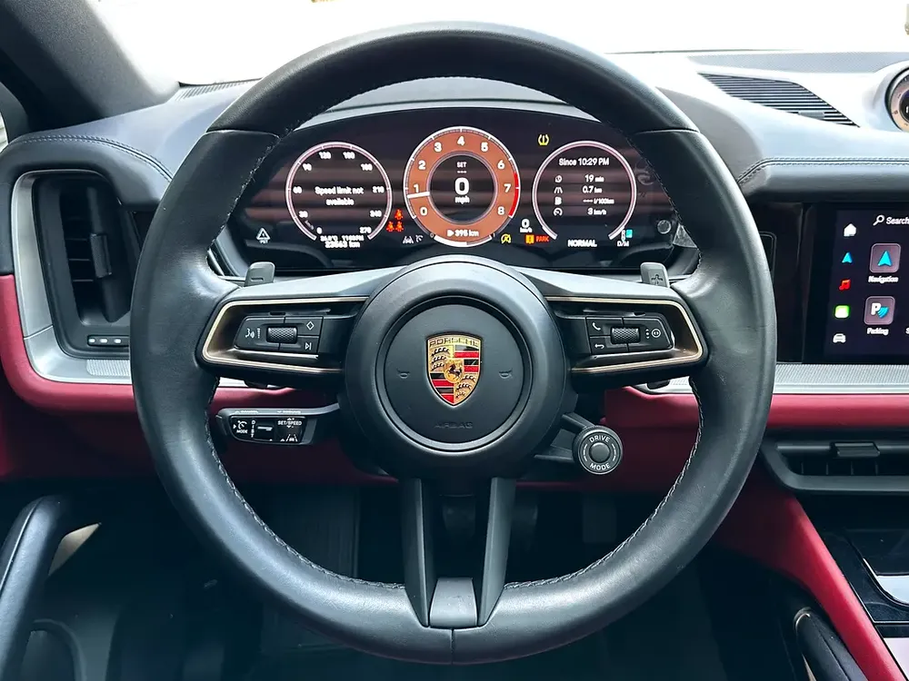 Porsche Cayenne Coupé 2024 – CLEAN TITLE — CLEAN CARFAX – Fully Loaded | High Specification - Image 11