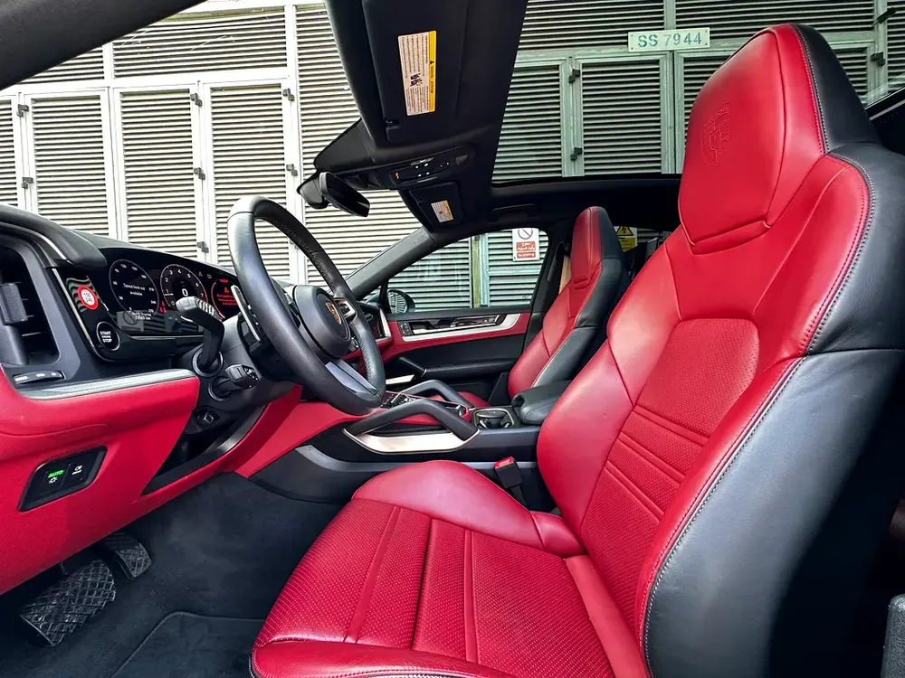 Porsche Cayenne Coupé 2024 – CLEAN TITLE — CLEAN CARFAX – Fully Loaded | High Specification - Image 8