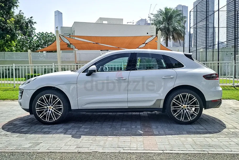 AED 2131/month | 2018 Porsche Macan  | GCC Specs | Ref#452778 - Image 5