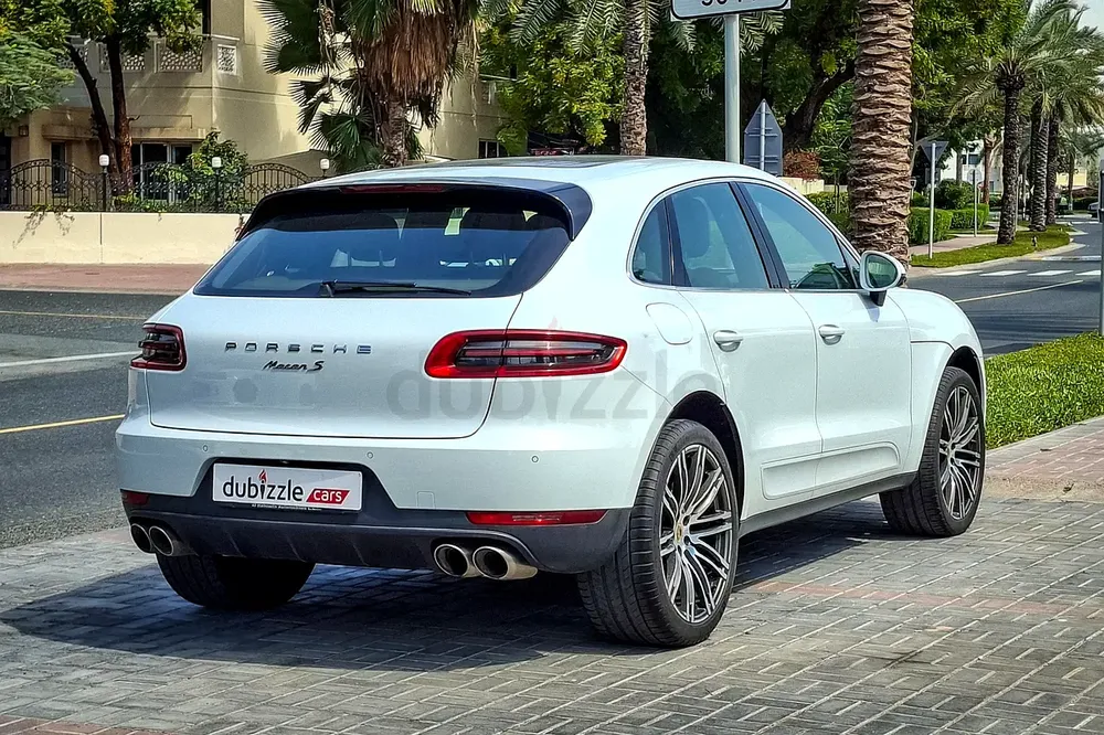 AED 2131/month | 2018 Porsche Macan  | GCC Specs | Ref#452778 - Image 6