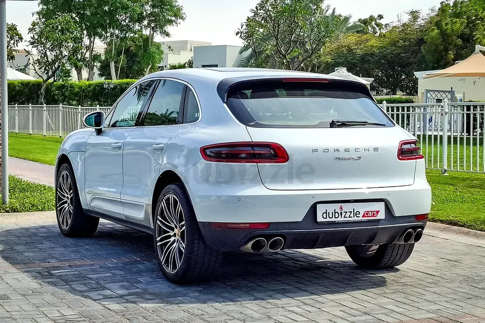 AED 2131/month | 2018 Porsche Macan  | GCC Specs | Ref#452778 - Image 8