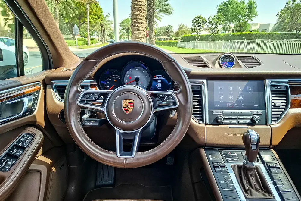 AED 2131/month | 2018 Porsche Macan  | GCC Specs | Ref#452778 - Image 9