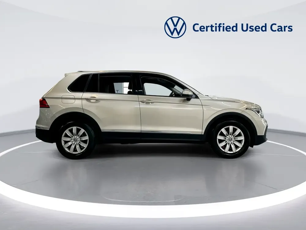AED 1529 MONTHLY -DOWN PAYMENT ASSIST AVAILBALE-Tiguan Elegance 2023 GCC Specs-2.0 TUTBO - Image 6