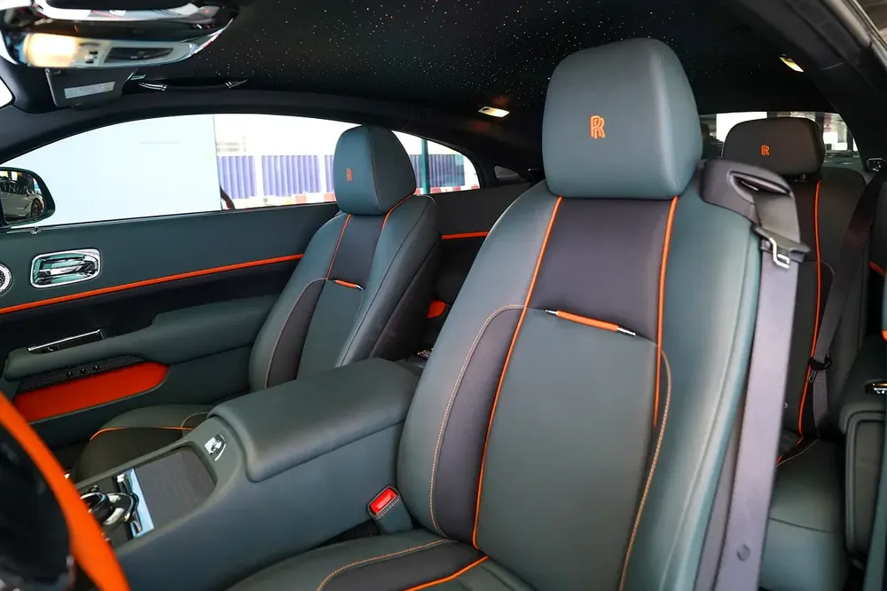 WARRANTY + SERVICE JAN 2028 | STARLIGHT | 4 BUTTONS | BESPOKE AUDIO | TRI COLOR INTERIOR | WRAITH - Image 10