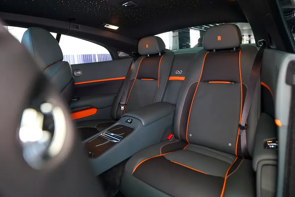 WARRANTY + SERVICE JAN 2028 | STARLIGHT | 4 BUTTONS | BESPOKE AUDIO | TRI COLOR INTERIOR | WRAITH - Image 11