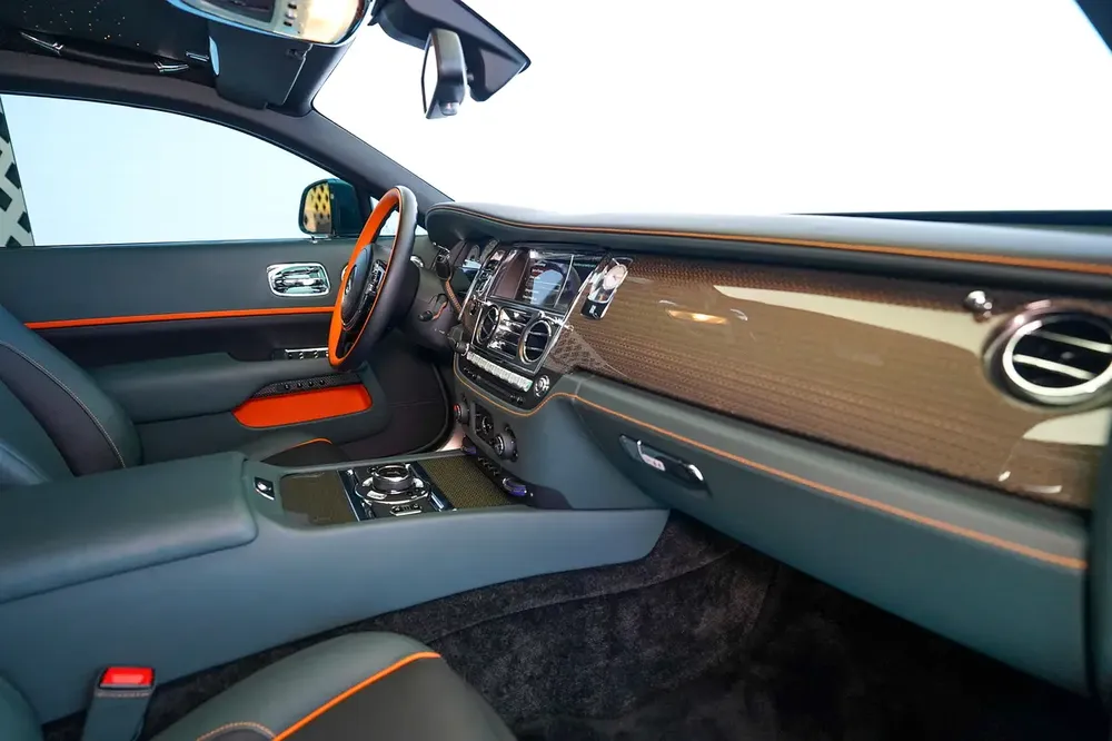 WARRANTY + SERVICE JAN 2028 | STARLIGHT | 4 BUTTONS | BESPOKE AUDIO | TRI COLOR INTERIOR | WRAITH - Image 16