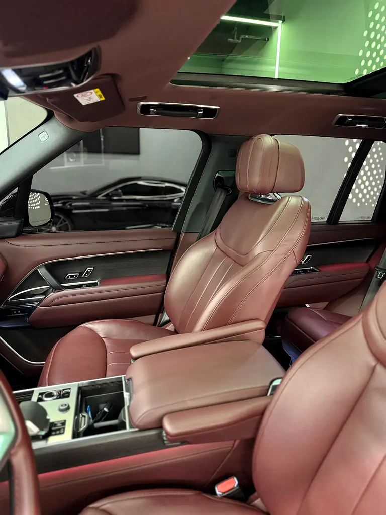 Range Rover Vogue V8 HSE - Image 10