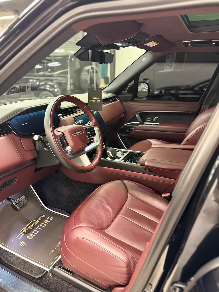 Range Rover Vogue V8 HSE - Image 11