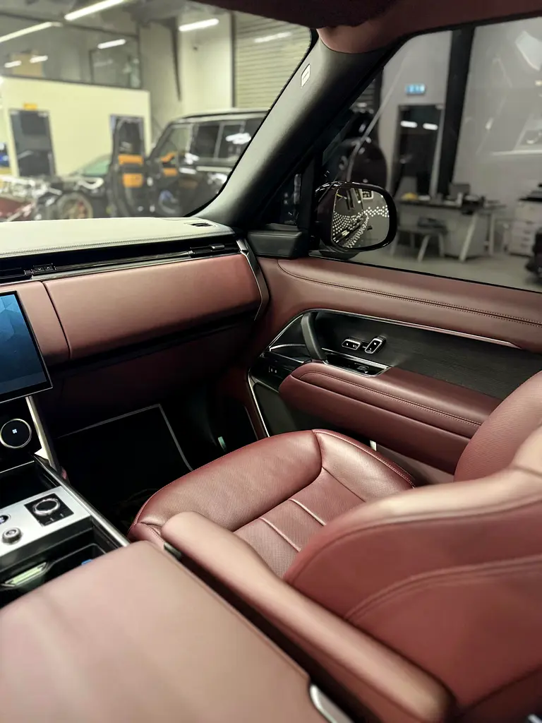 Range Rover Vogue V8 HSE - Image 13