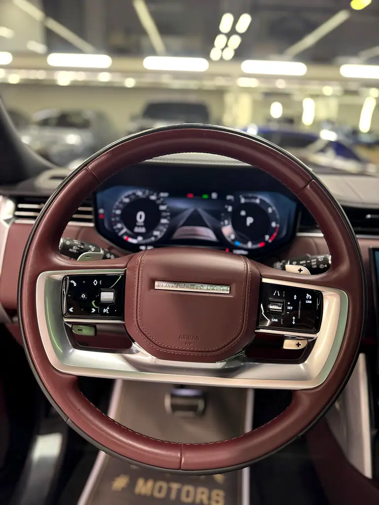 Range Rover Vogue V8 HSE - Image 16