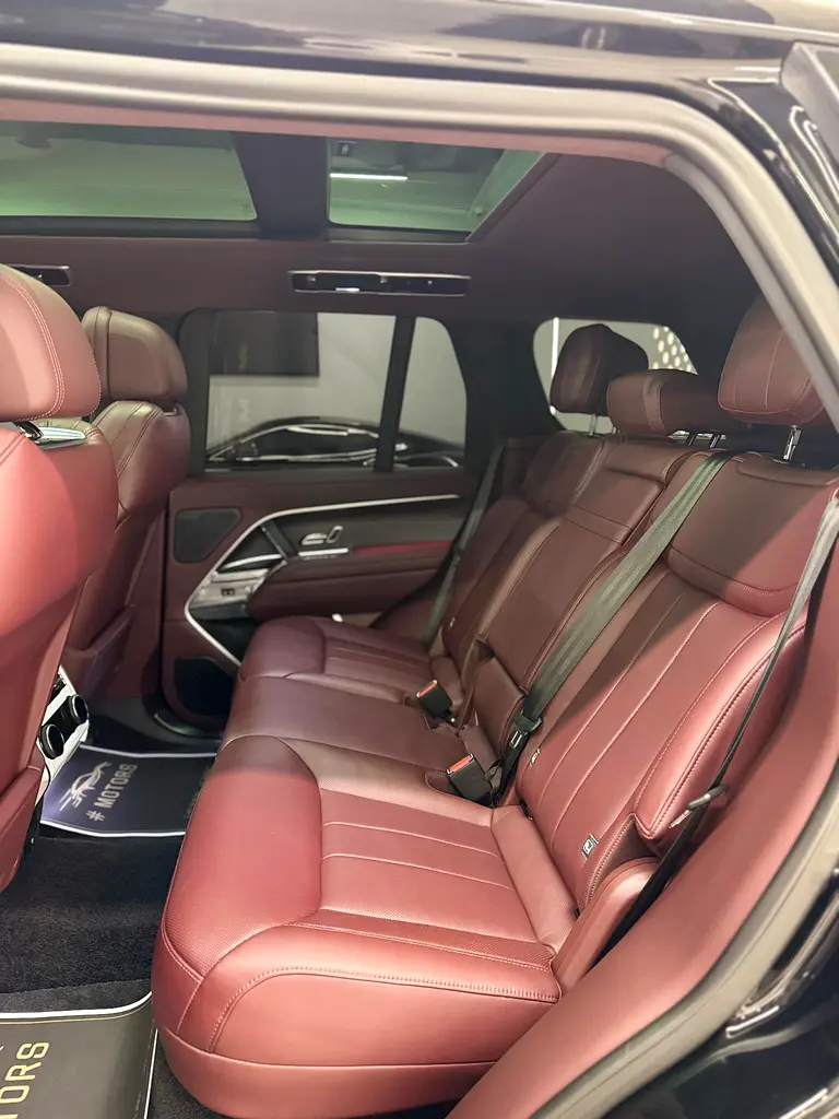 Range Rover Vogue V8 HSE - Image 9