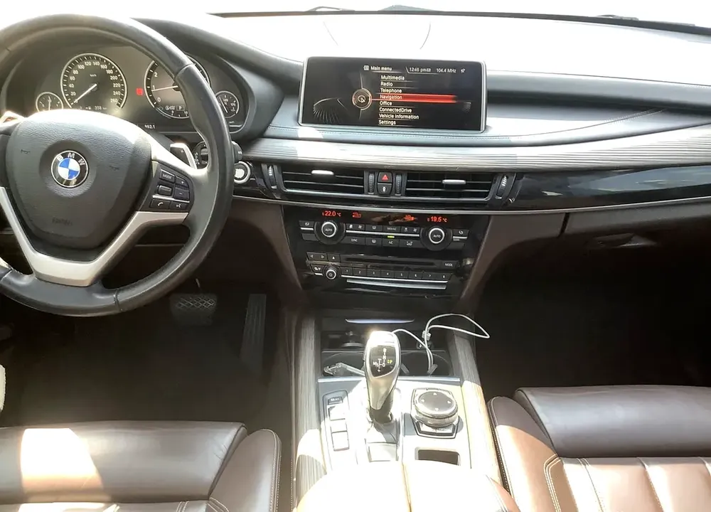 BMW X5 xDrive50i Luxury-Line 2014, GCC Specs - Image 8