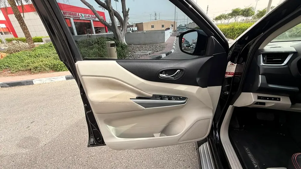 2023 Nissan Xterra Titanium | G.C.C | No Paint No Accident | First Owner | Service History - Image 12