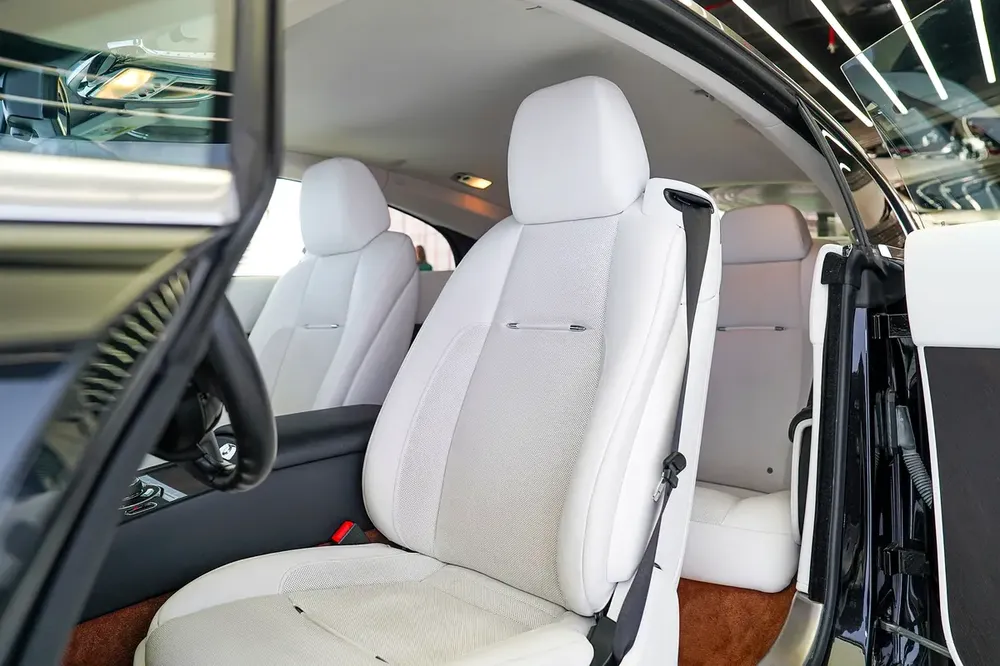 WRAITH | BLACK + SILVER EXTERIOR | IVORY INTERIOR |  WARRANTY AVAILABLE - Image 9
