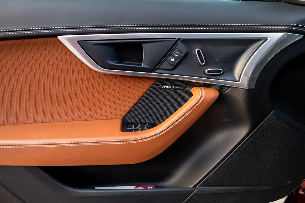 Jaguar F-Type 2023 GCC | Agency Warranty - Image 12