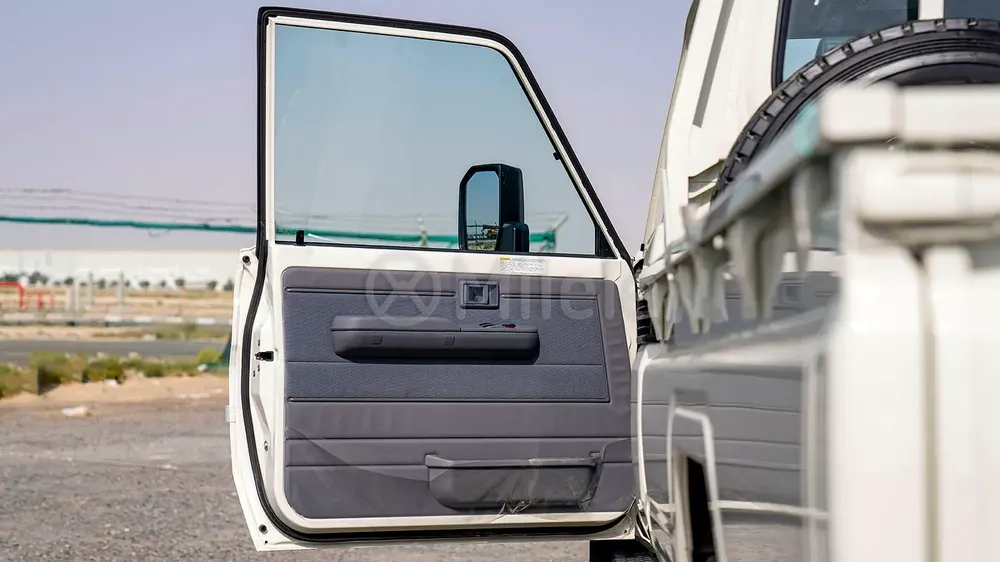 TOYOTA LC 79 SINGLE CAB | EXPORT TO AFRICA - Image 9
