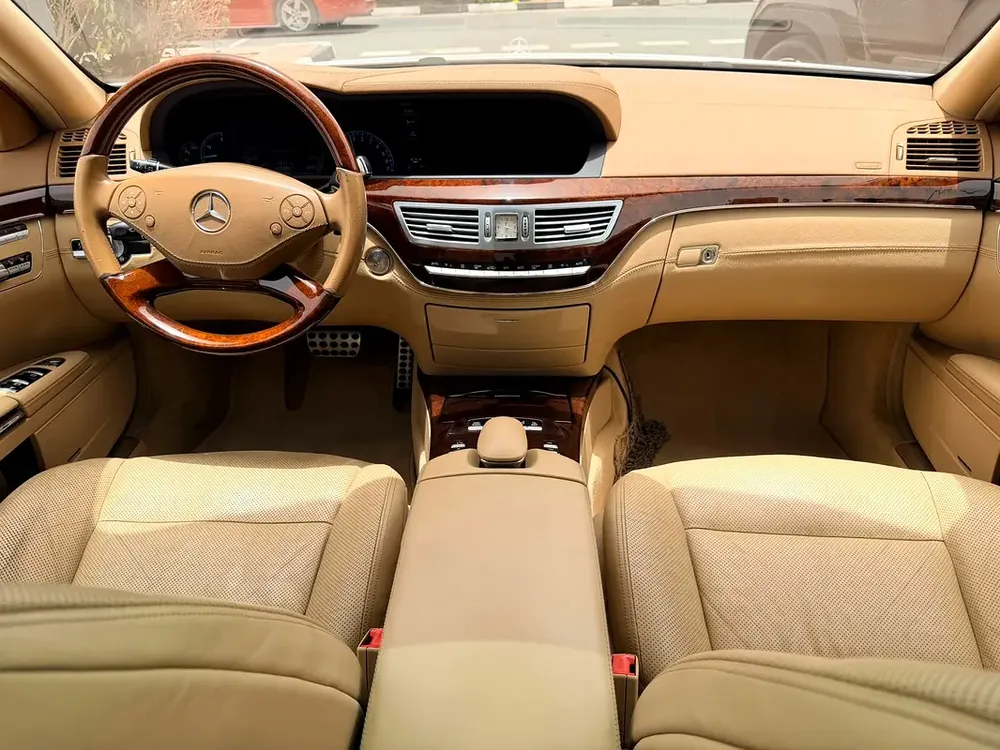 2012 Mercedes-Benz S 500 | GCC Specs single owner full service | Low Mileage | Pristine Condition - Image 10