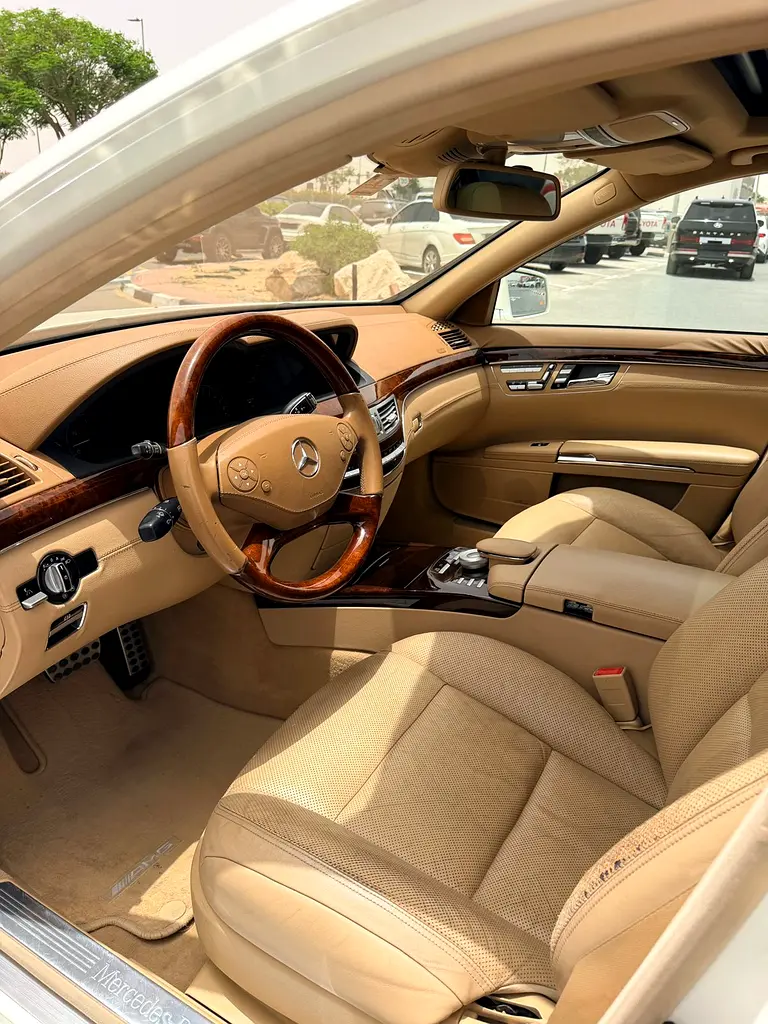 2012 Mercedes-Benz S 500 | GCC Specs single owner full service | Low Mileage | Pristine Condition - Image 12