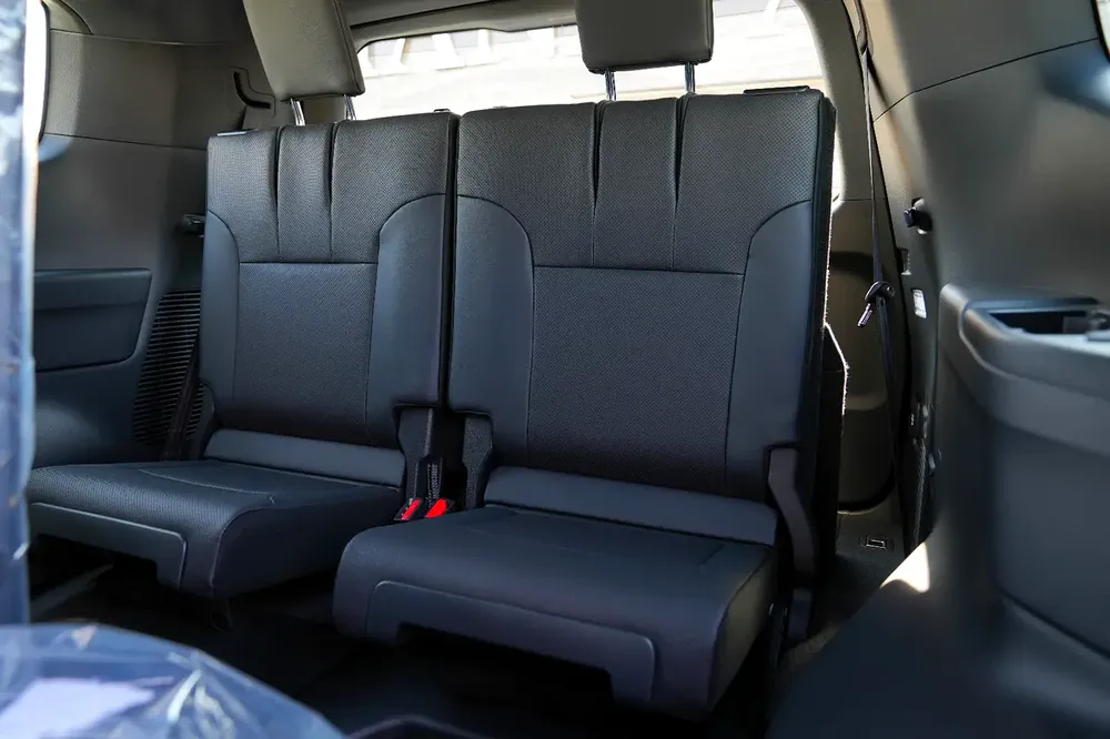 Toyota Land Cruiser GXR 4.0 2026 - GCC Specs - Image 19