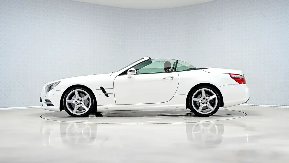 SL 500 AMG Line | Fully Prepared, Low KM | Ramadan Offer - Image 11