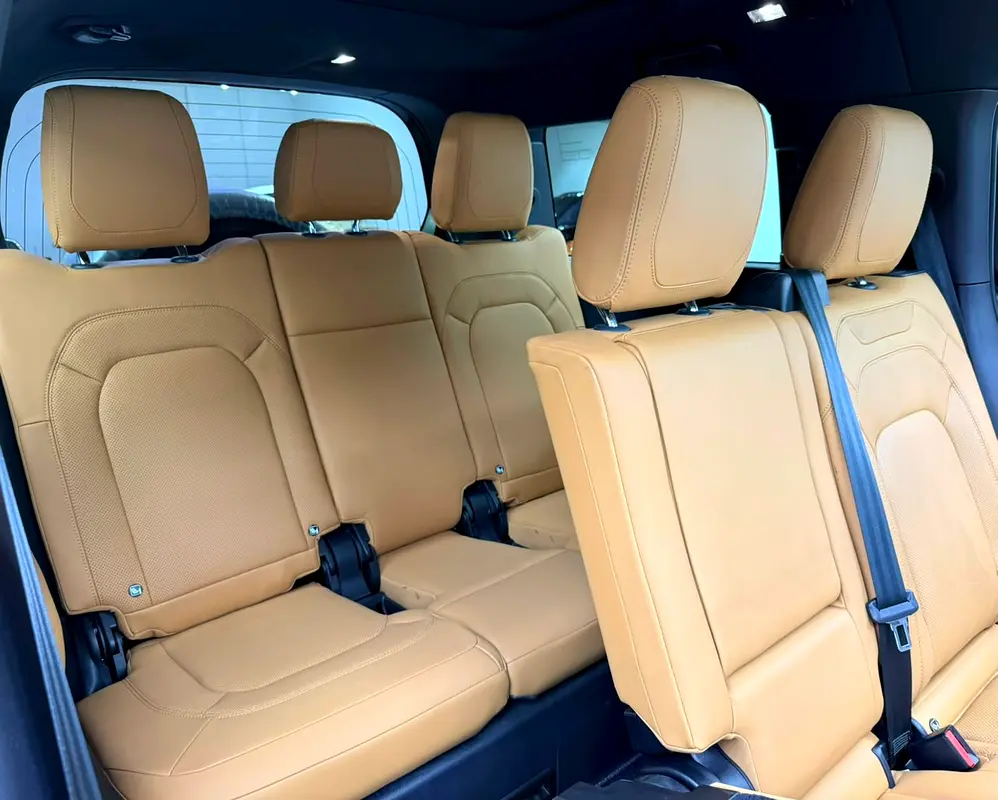 2023 Land Rover Defender 110 HSE P400, 5 Year LR Warranty + Service Pack, 7 Seater, GCC - Image 18