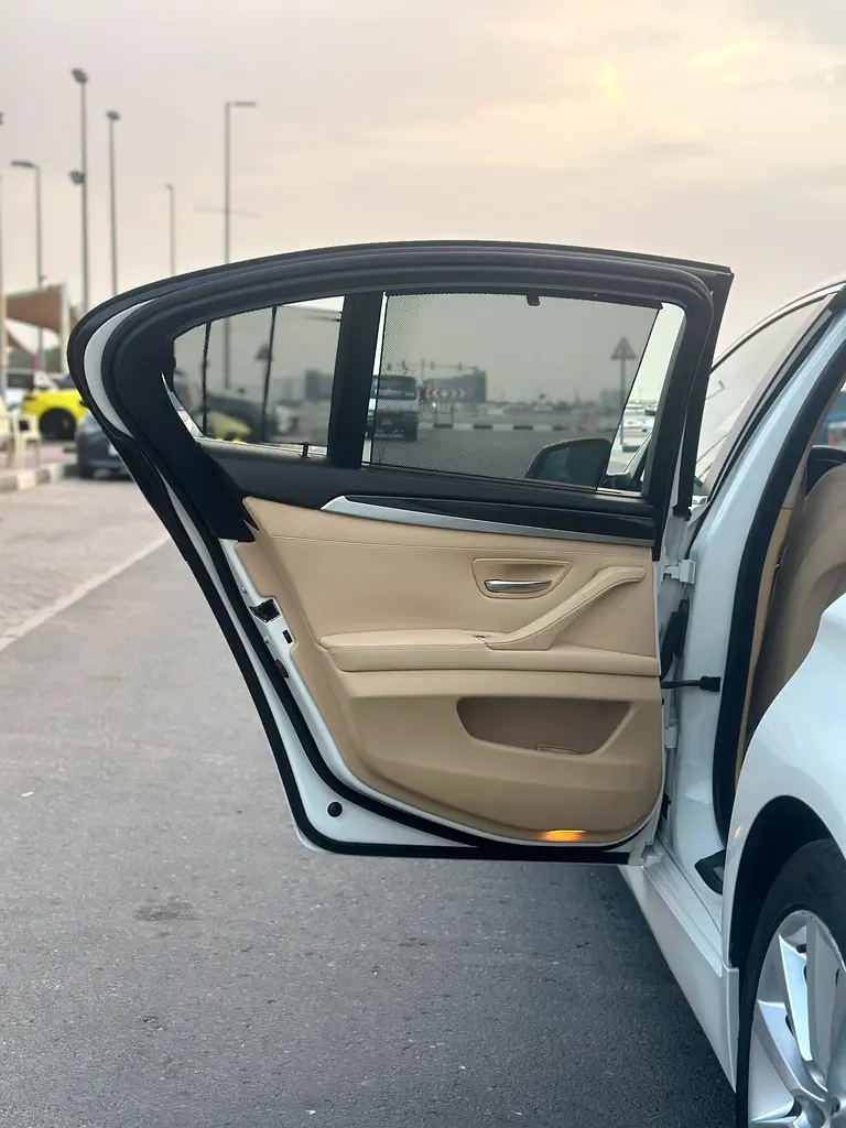 MODEL 2015 GCC CAR PERFECT CONDITION INSIDE AND OUTSIDE FULL OPTION SUN ROOF LEATHER SEATS - Image 13