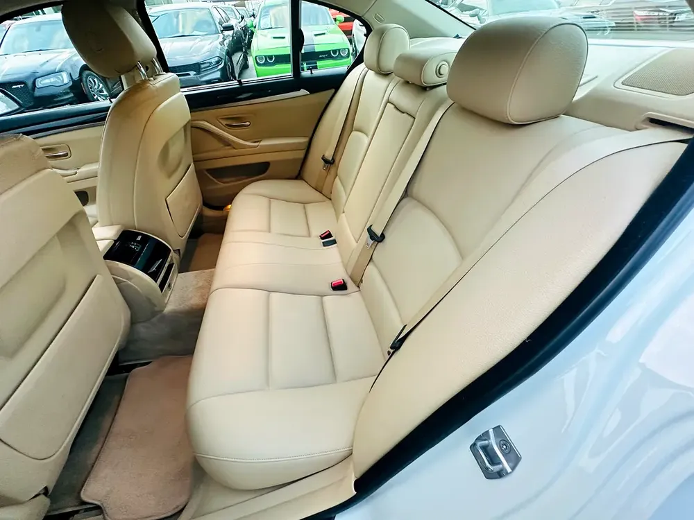 MODEL 2015 GCC CAR PERFECT CONDITION INSIDE AND OUTSIDE FULL OPTION SUN ROOF LEATHER SEATS - Image 16