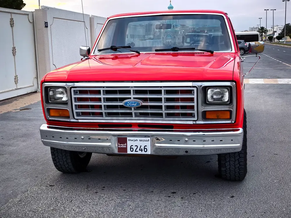 Classic 1986 Ford F-150 - American Specs - Ready to Restore! - Image 4