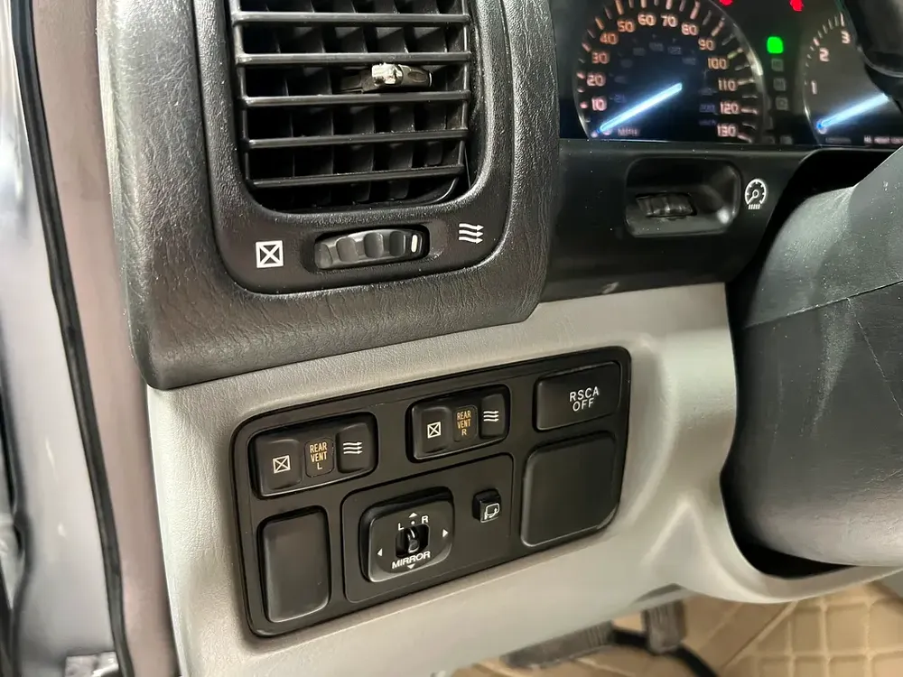 Lexus LX 470 - 2005 - Japanese Specs - GCC Resale - Image 14