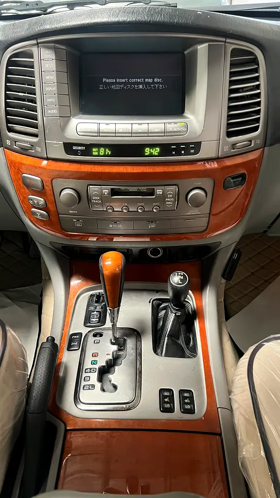 Lexus LX 470 - 2005 - Japanese Specs - GCC Resale - Image 7