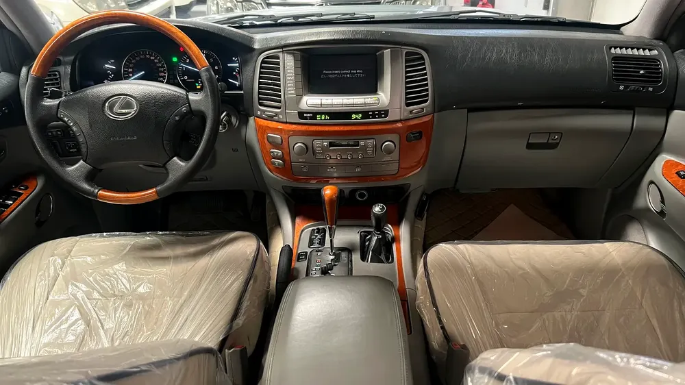 Lexus LX 470 - 2005 - Japanese Specs - GCC Resale - Image 8