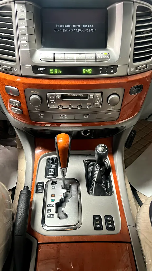 Lexus LX 470 - 2005 - Japanese Specs - GCC Resale - Image 9