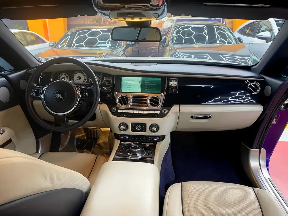 Rolls-Royce Wraith 2016 GCC Specs - Image 11