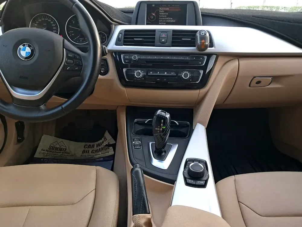 2017 BMW 3 Series 318i GCC Specs - Image 13