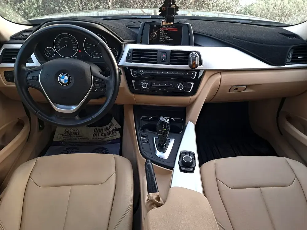 2017 BMW 3 Series 318i GCC Specs - Image 7