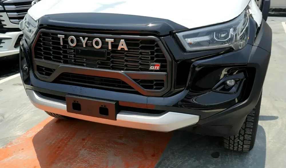 Toyota Hilux GR Sport 2.8 2026 GCC Specs - Image 9