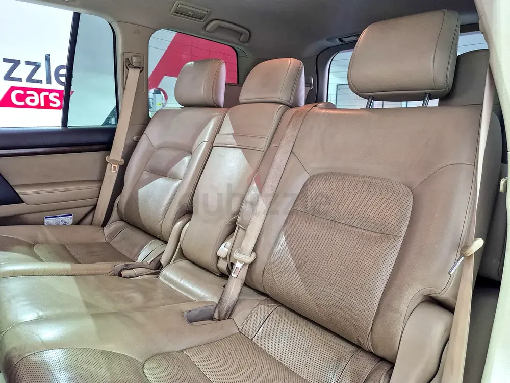 AED 2416/month | 2019 Toyota Land Cruiser  | GCC Specs | Ref#436651 - Image 12