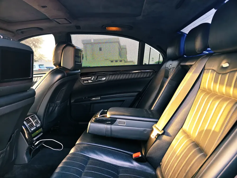 VIP 700 bhp, 950 nm 4Matic S500 Twin-Turbocharged, Stage 2 tuned, car literally NEW - Image 11