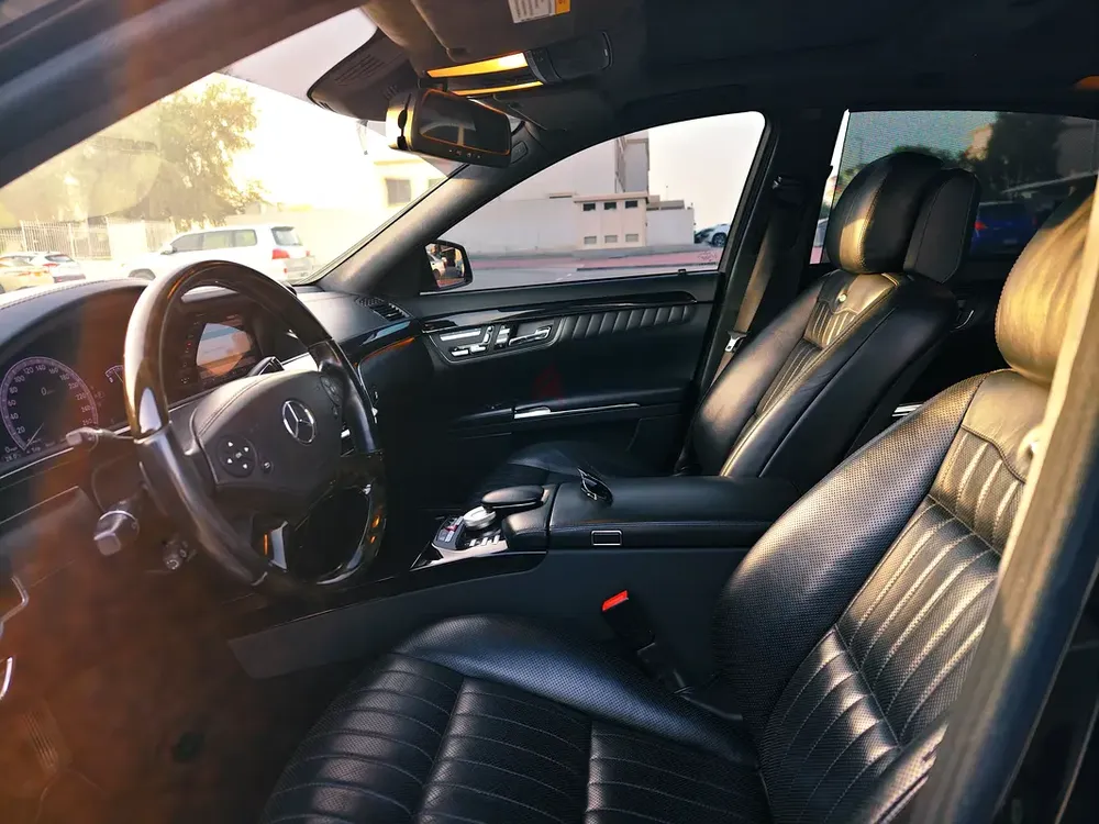 VIP 700 bhp, 950 nm 4Matic S500 Twin-Turbocharged, Stage 2 tuned, car literally NEW - Image 12