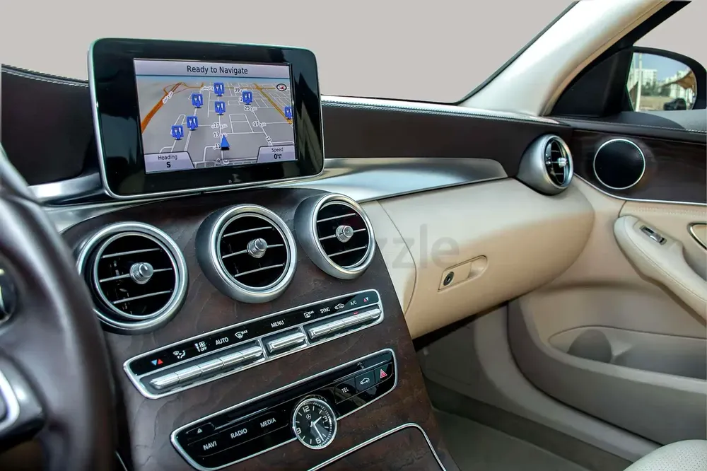 AED 4044/month | 2015 Mercedes-Benz C-Class C200 | GCC Specs | Ref#438953 - Image 16