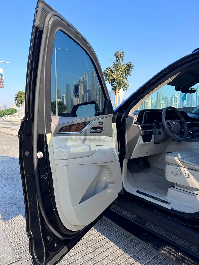 2023 cadillac esclade sports platinum gcc, dealer Maintained engine v8,  Aed 320000..for sale - Image 13