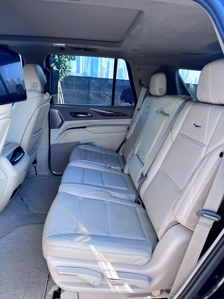 2023 cadillac esclade sports platinum gcc, dealer Maintained engine v8,  Aed 320000..for sale - Image 14
