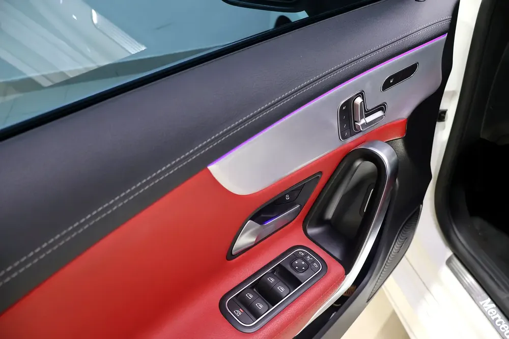 2020!! Mercedes-Benz CLA 250 AMG  || GCC || All Service Done - Image 12