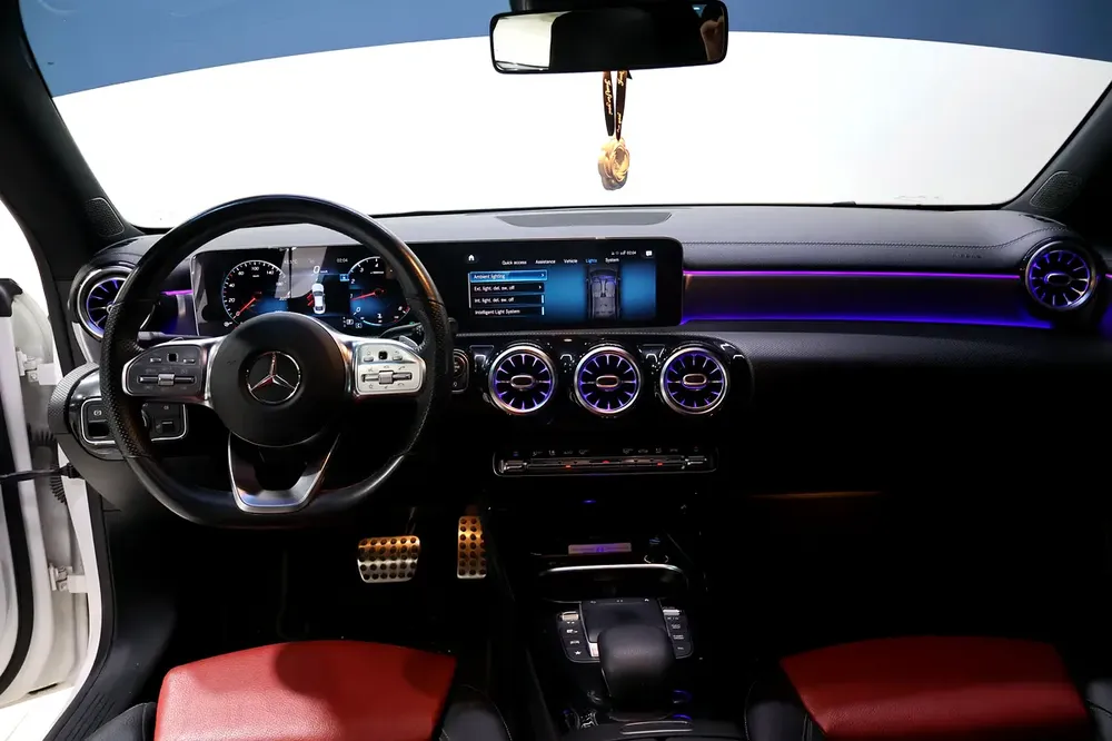 2020!! Mercedes-Benz CLA 250 AMG  || GCC || All Service Done - Image 5
